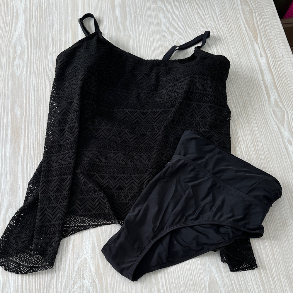 Womens swim set. Nwot